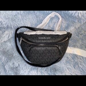 Michael Kors Black Logo Belt Bag funny-pack